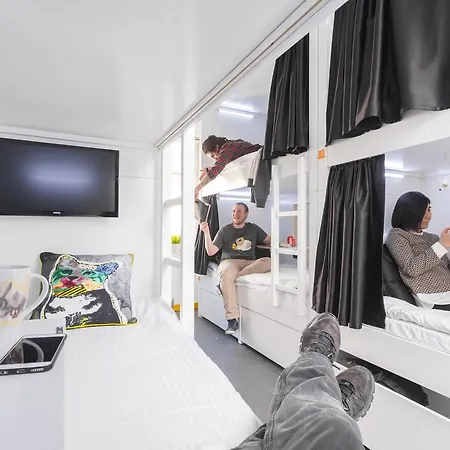 14 Hostel